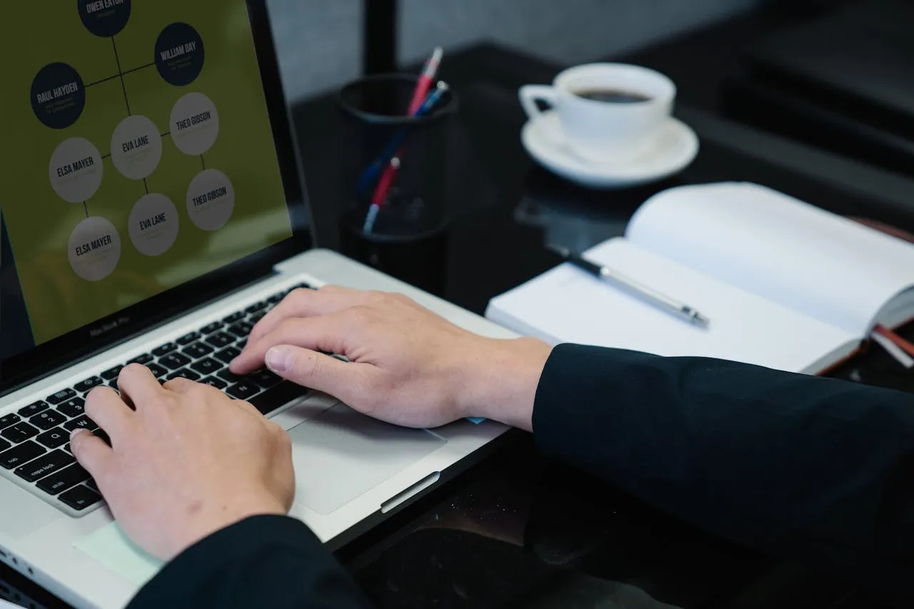 Comment utiliser les créateurs d'applications sans code pour le motif Strangler Fig (en 2026) | Adalo